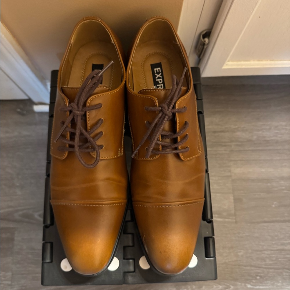 EXPRESS Shoe